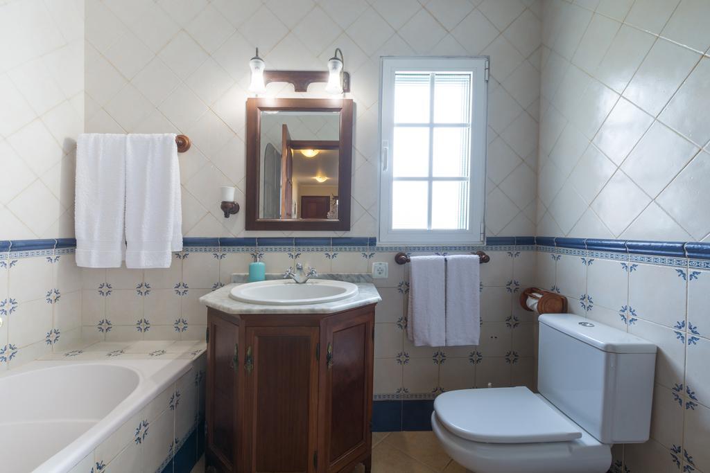 Azor Beach Lodge 蓬塔德尔加达 外观 照片
